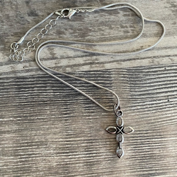 Necklaces - Picture 4 of 5